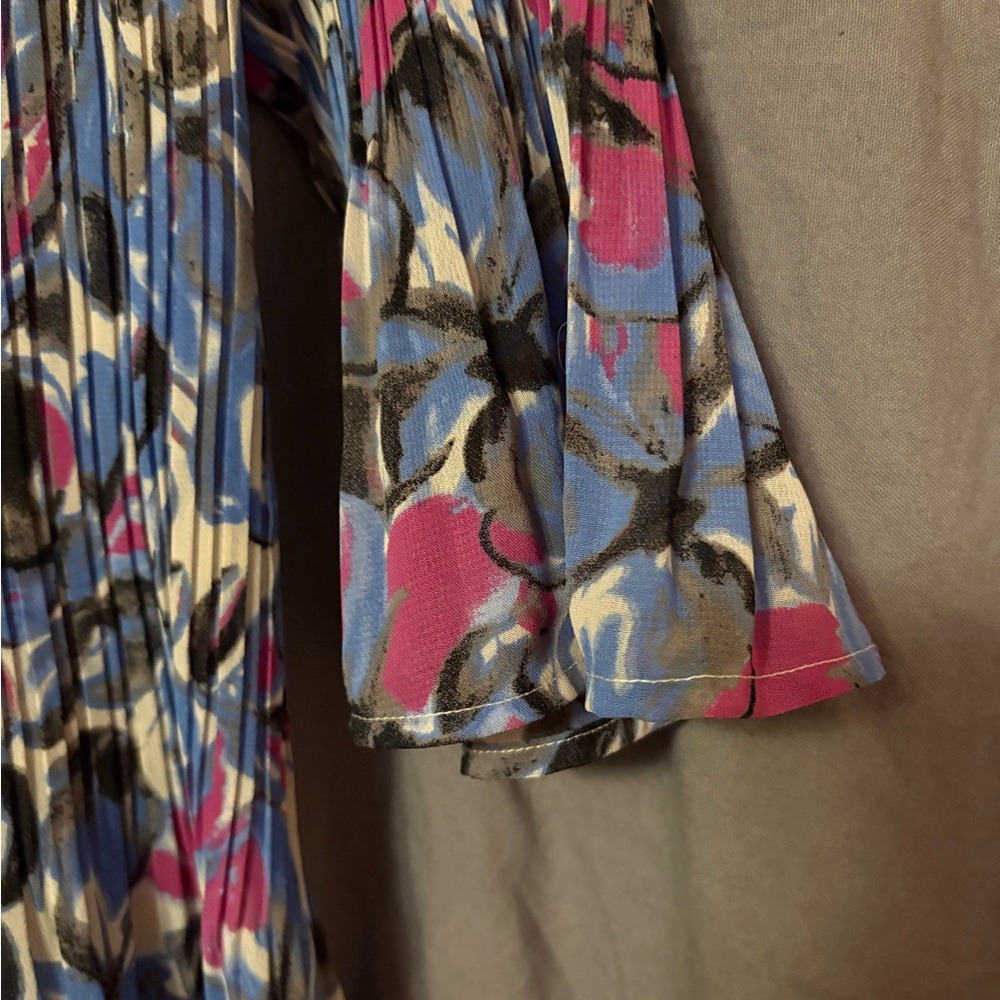 Colorful Abstract Print Blouse - Picture 2 of 3